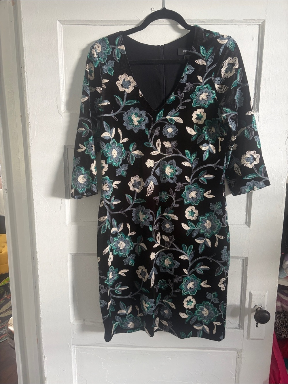 Karen Kane Black Velvet Floral V-Neck Long Sleeve Dress